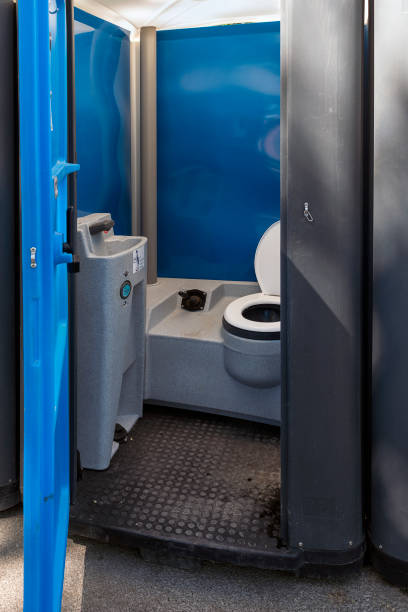 Portable Toilet Options We Offer in Warrenton, MO
